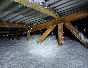 Zateplení stropu ubytovny pomocí foukané izolace